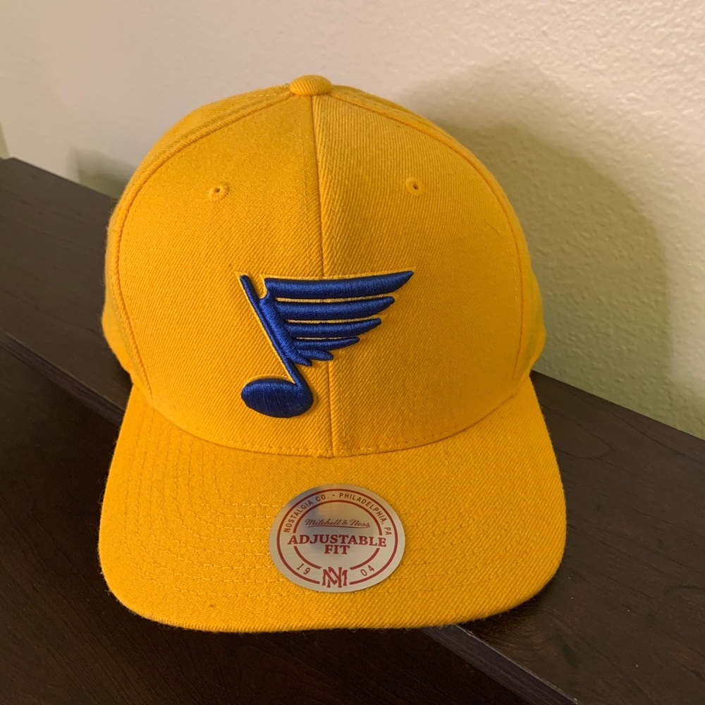 Mitchell & Ness Champions Edition Blues SnapBack - Picture 2 of 5